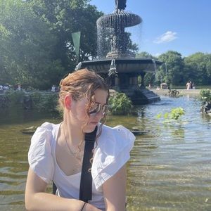 Meet your Posher, Veronica